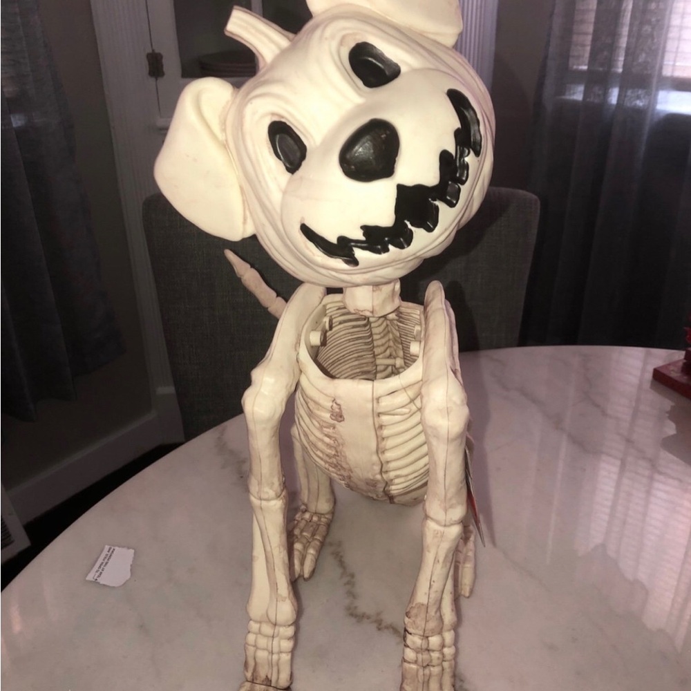 🖤 Halloween Skeleton Dog Figurine in Off-White with Black Accents